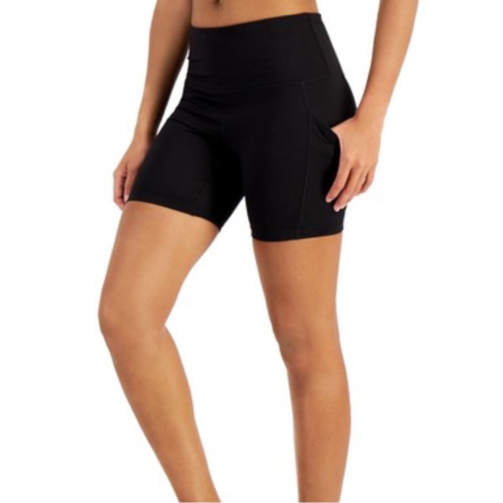 Ideology High-Waist Black Active Bike Shorts with Side Pocket